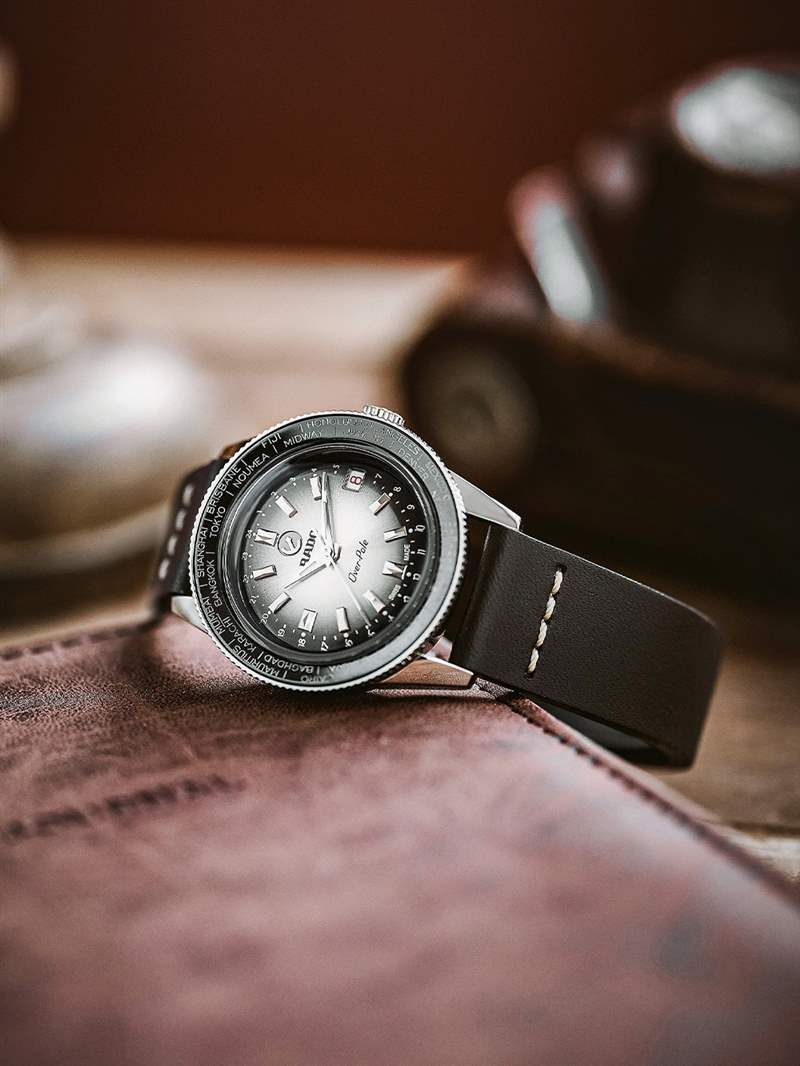 雷達表推出全新庫克船長Over-Pole Worldtimer限量版-復刻表