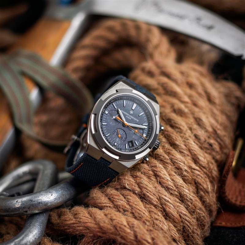 2022年4款江詩丹頓Overseas運(yùn)動表推介-復(fù)刻表