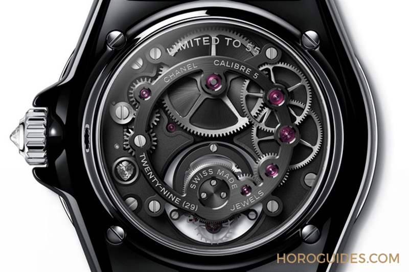 因為香奈兒CHANEL第五枚自制機芯Caliber 5，陀飛輪的運行開始發(fā)光｜J12鉆石陀飛輪腕表-復刻表