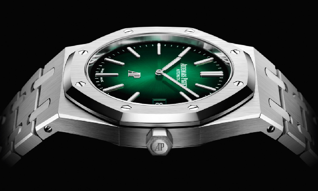 首見(jiàn)綠色煙熏面! AP 發(fā)表皇家橡樹(shù)「JUMBO」超薄鉑金腕表Ref. 15202-復(fù)刻表