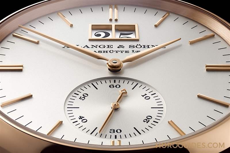 古典銀白色面盤登場｜朗格Saxonia Outsize Date再次演繹-復(fù)刻表