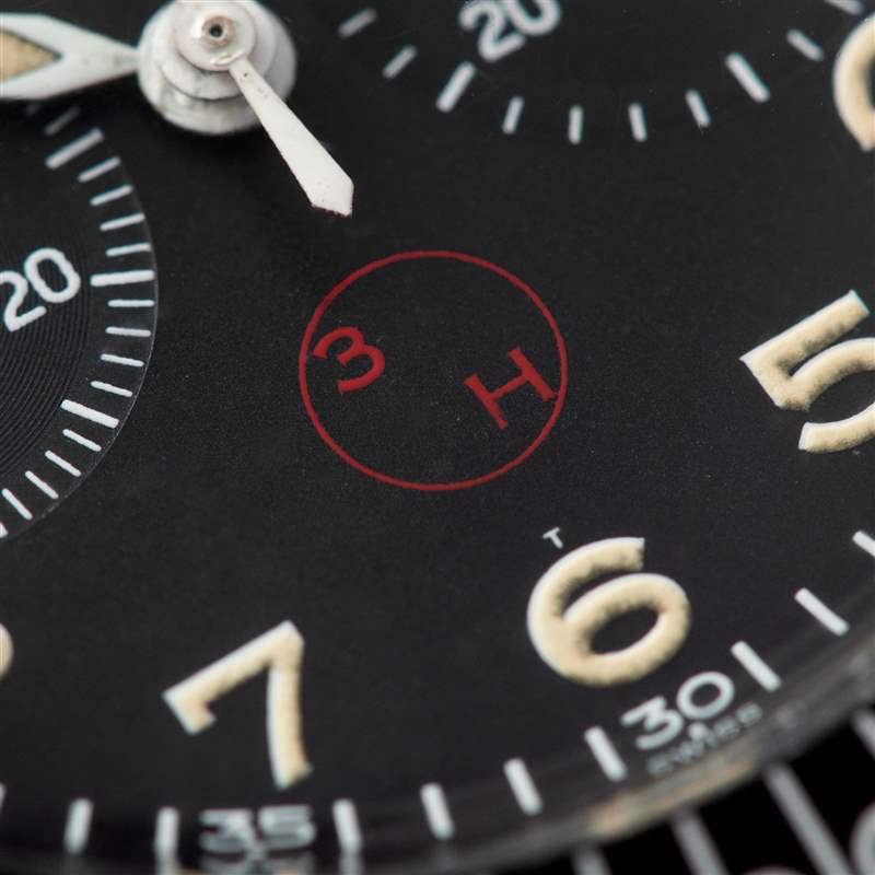 豪雅聯(lián)邦國防軍1550SG計(jì)時(shí)碼表——不僅僅是一條著名的表帶-復(fù)刻表