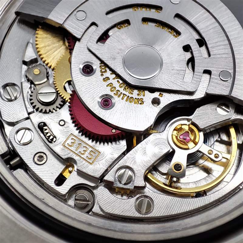 N廠勞力士3135機芯怎么樣,和正品的操作方式一樣嗎-復(fù)刻表