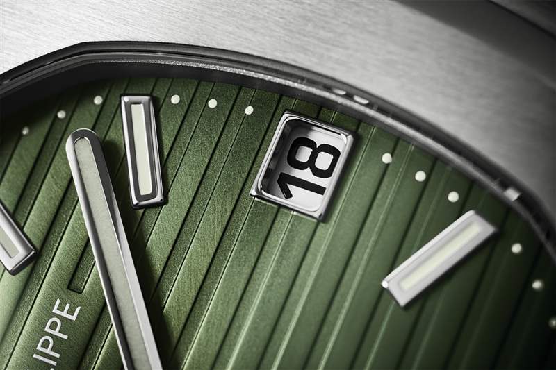 就這樣，百達翡麗5711不見了-復刻表