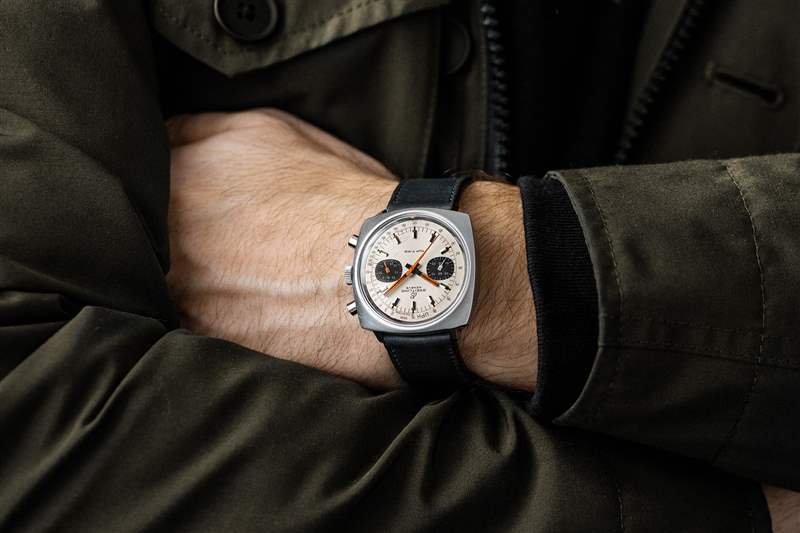 復(fù)古手表1984年的Rolex Explorer II（帶奶油色表盤）、1960年代的Aquastar 63和1980年代的Heuer Yacht Timer-復(fù)刻表