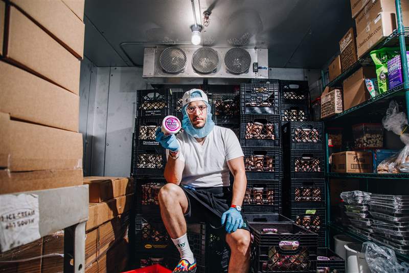 四加一這個冰淇淋大亨的手腕嚴重滴水-復刻表