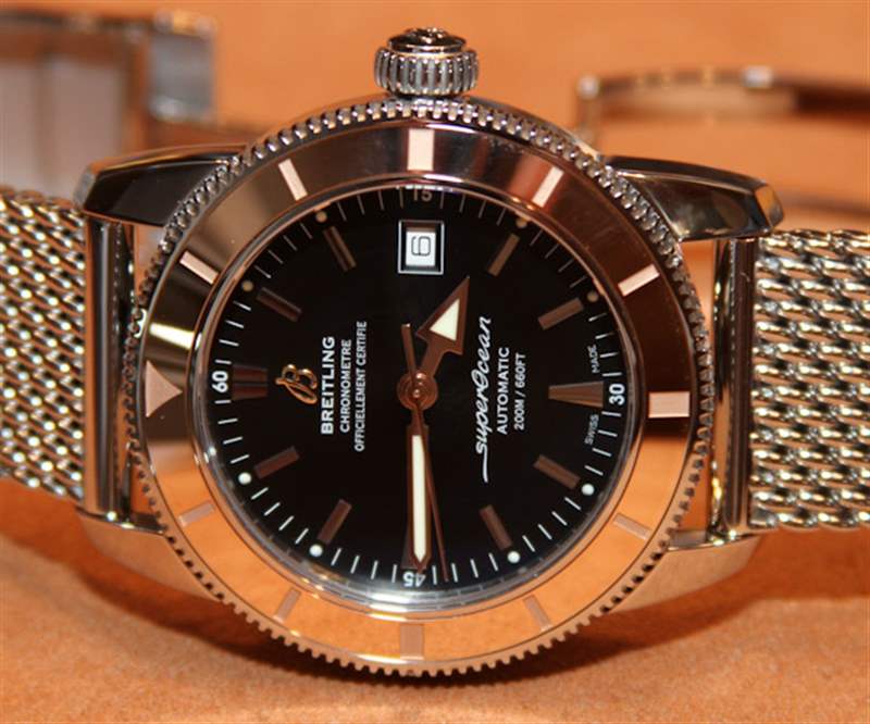 百年靈Superocean Heritage紅金腕表上手體驗-復刻表