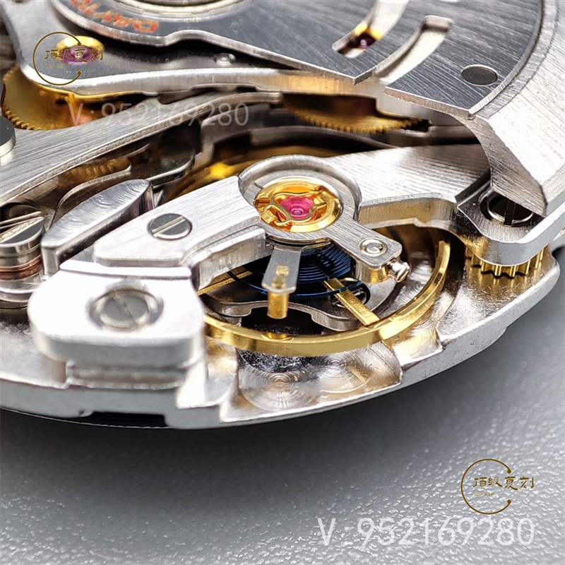 勞力士4130機芯余文樂迪通拿復(fù)刻表那個廠做的最好,BT廠和C廠對比那個更接近正品-復(fù)刻表