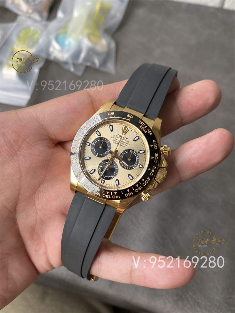 勞力士4130機芯余文樂迪通拿復(fù)刻表那個廠做的最好,BT廠和C廠對比那個更接近正品-復(fù)刻表