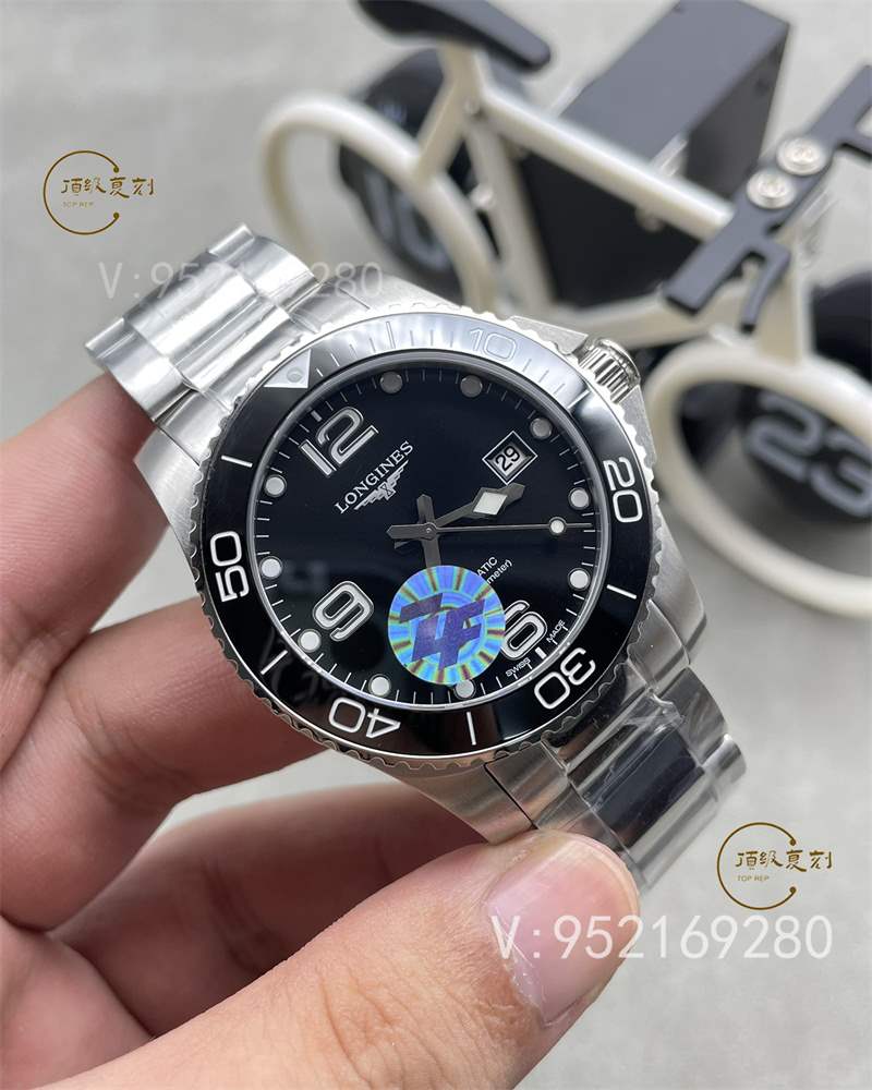 為什么不能隨便送女生手表(看完原因別再送錯了)-復刻表