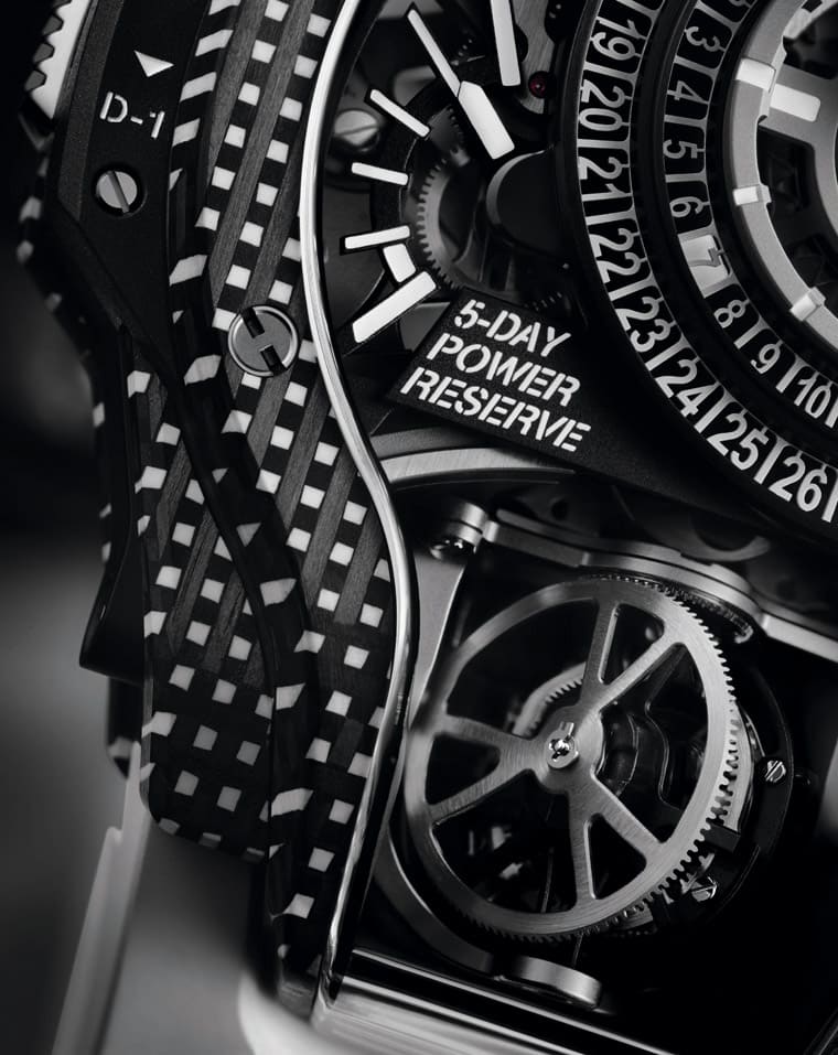 宇舶MP-09雙軸陀飛輪再次結合3D碳纖維材質這次改為耐看好搭的白色-復刻表