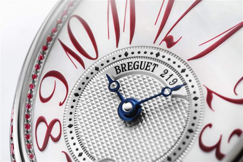 Breguet推出Reine De Naples 8918女士腕表：紅寶石之美-復(fù)刻表