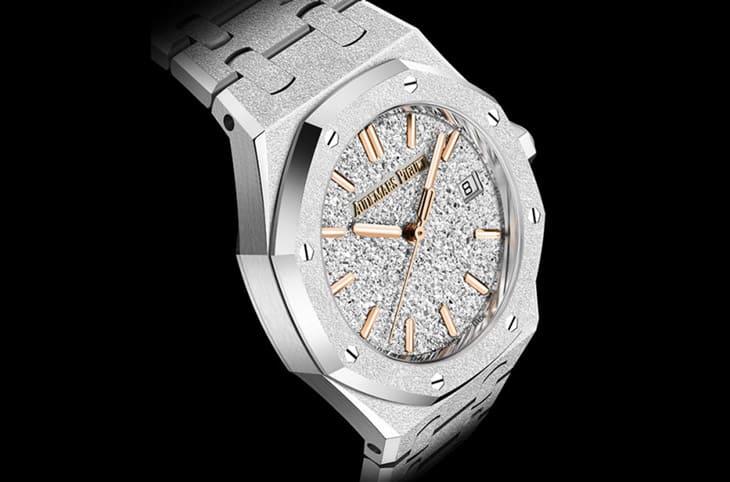 愛彼皇家橡樹系列再添新作：霜金自動表的璀璨工藝-復(fù)刻表