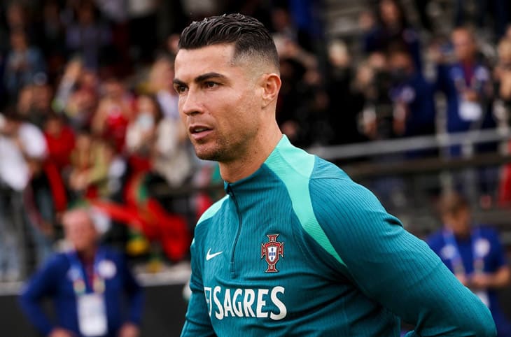 擁有無(wú)數(shù)名表的C羅 竟連平價(jià)大眾石英表也收藏!-復(fù)刻表