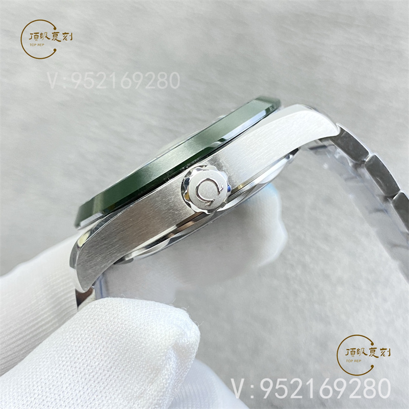 VS廠歐米茄海馬150m系列墨綠世界時(shí)復(fù)刻表：深度測(cè)評(píng)與細(xì)節(jié)解析-復(fù)刻表